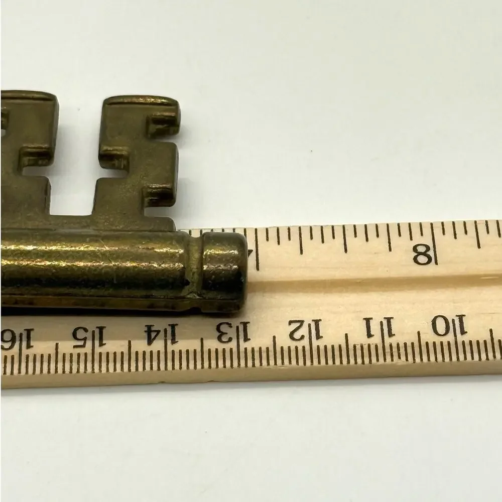 VTG Brass Skeleton Key Huntington W VA Inscribed 7 Inch‎ Souvenir Oversize Decor
